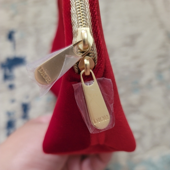 Dior Velvet Cosmetic Pouch - Picture 7 of 7